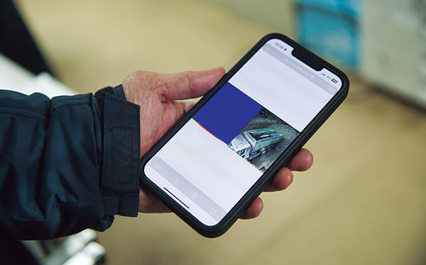 サーマル映像と実際の映像は、スマホからも常時確認できるようにしている